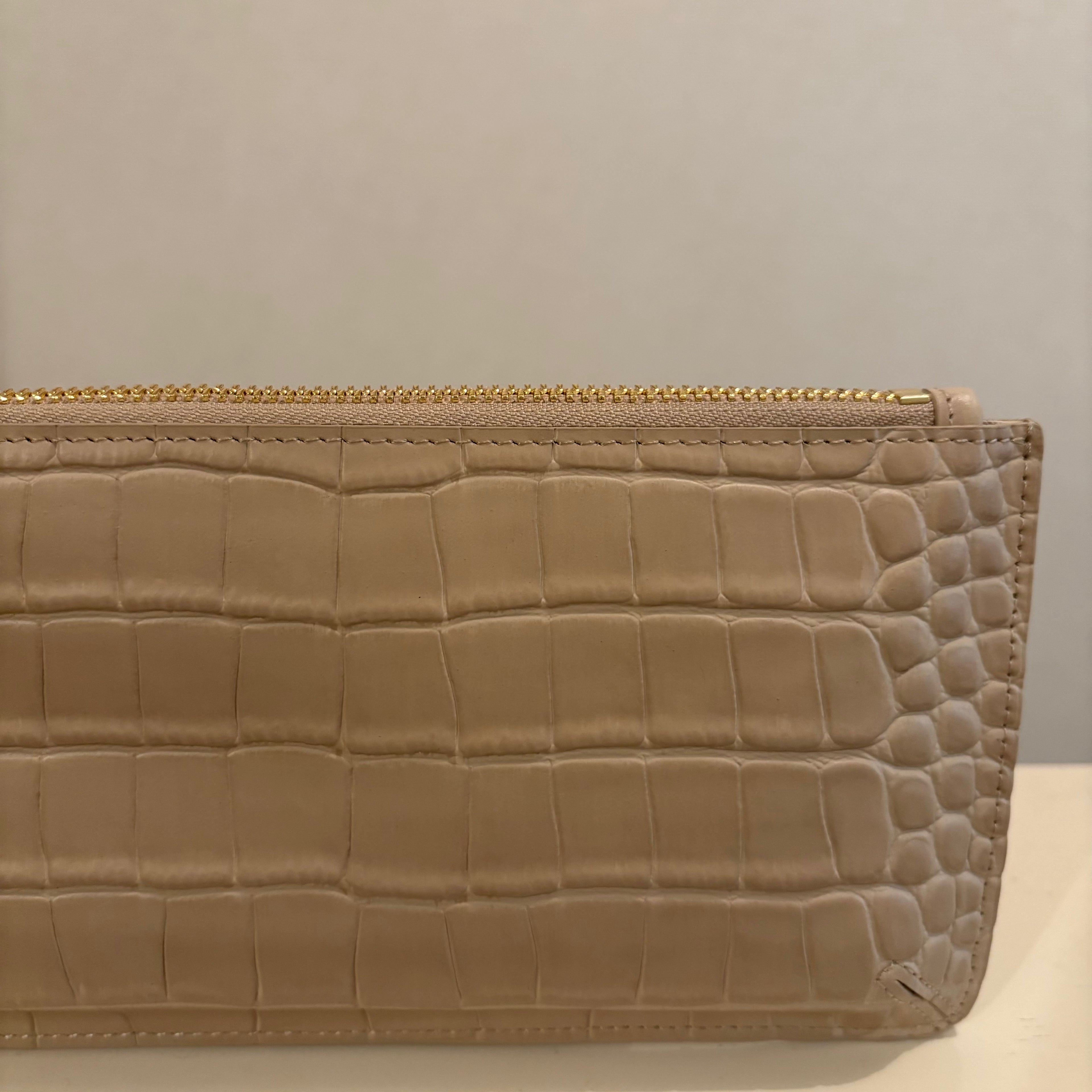 【本革】カウレザークロコ型押しマルチケース_ベージュ