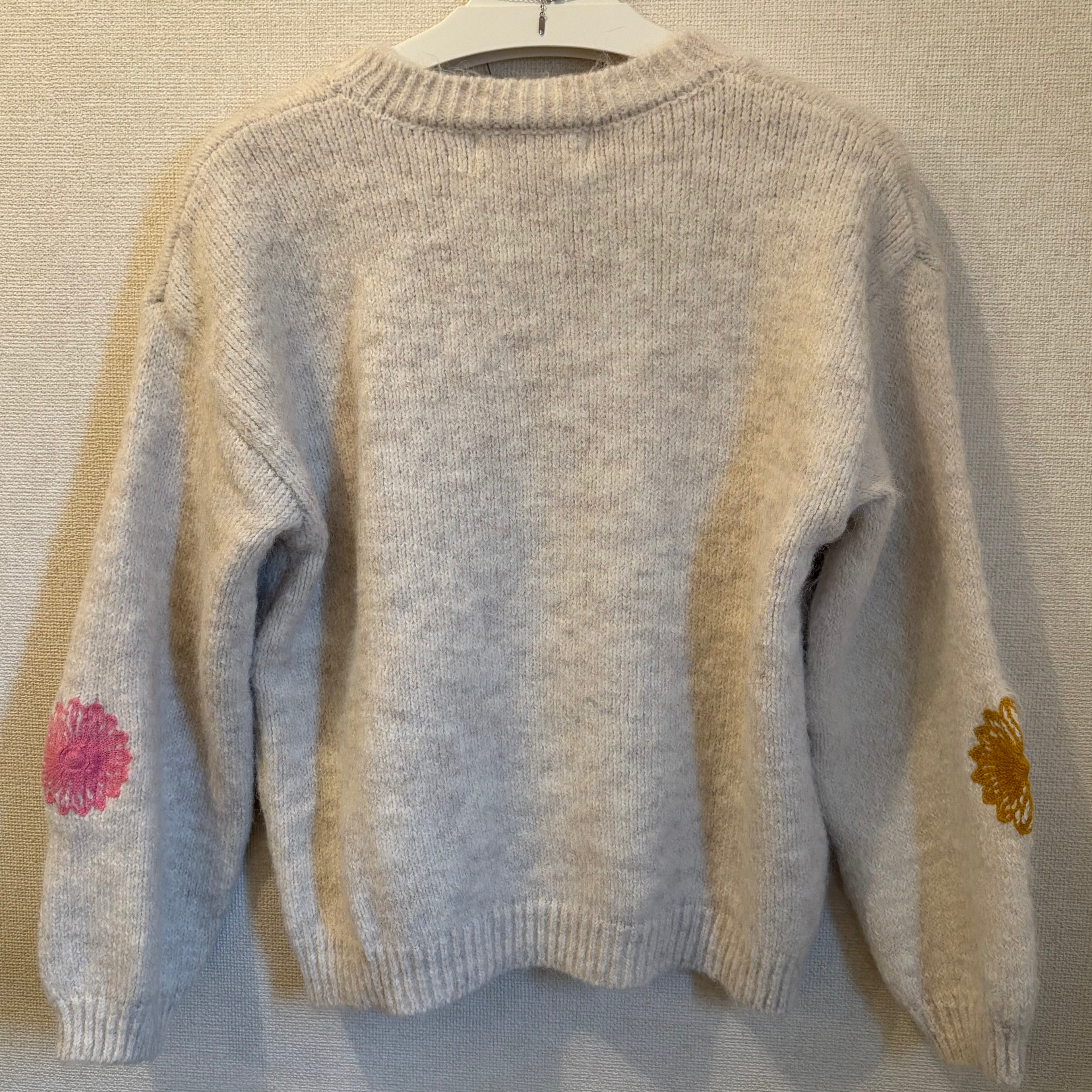 フラワー刺繍デザインニット_3色展開