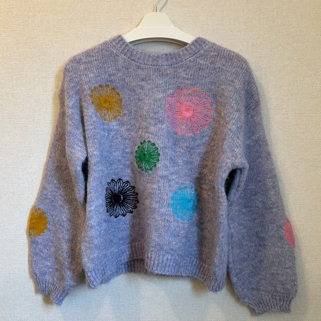 フラワー刺繍デザインニット_3色展開