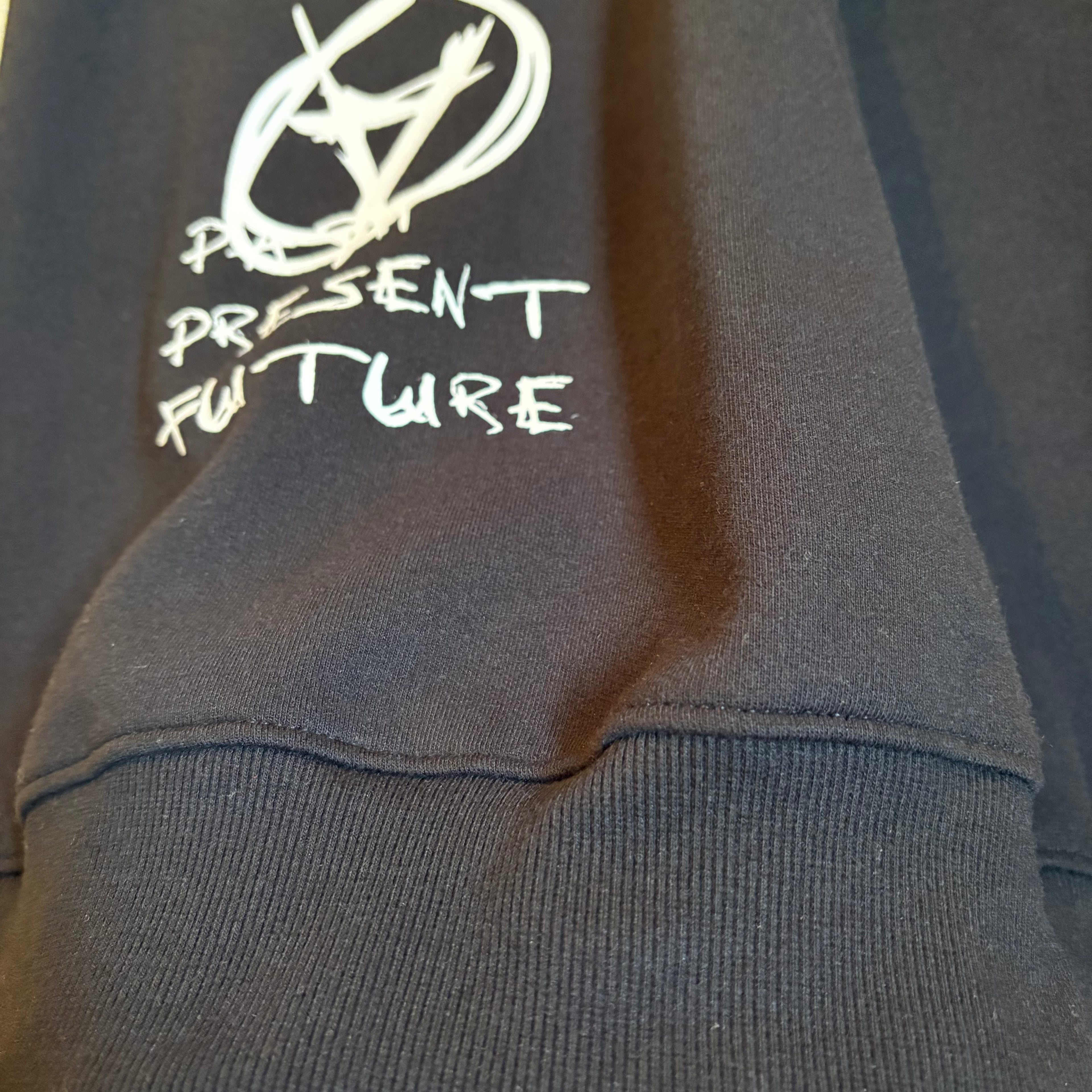 ロゴデザイントレーナー_ブラック