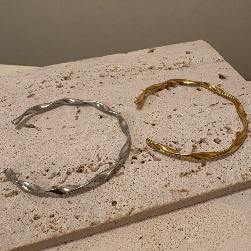 【金属アレルギー対応】細みツイストバングル